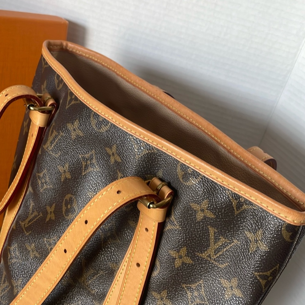 Authentic Large Bucket Shoulder Bag Louis Vuitton. - Picture 11 of 17